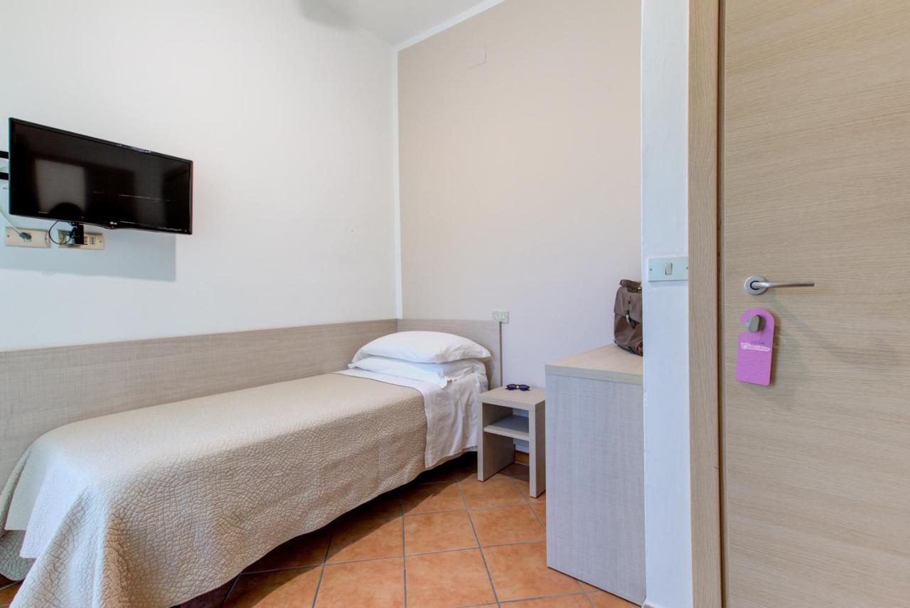Hotel Cimarosa ريتشوني الغرفة الصورة